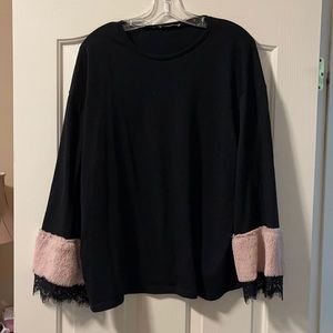 Black and pink Zara crewneck